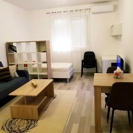 شقة Student City
